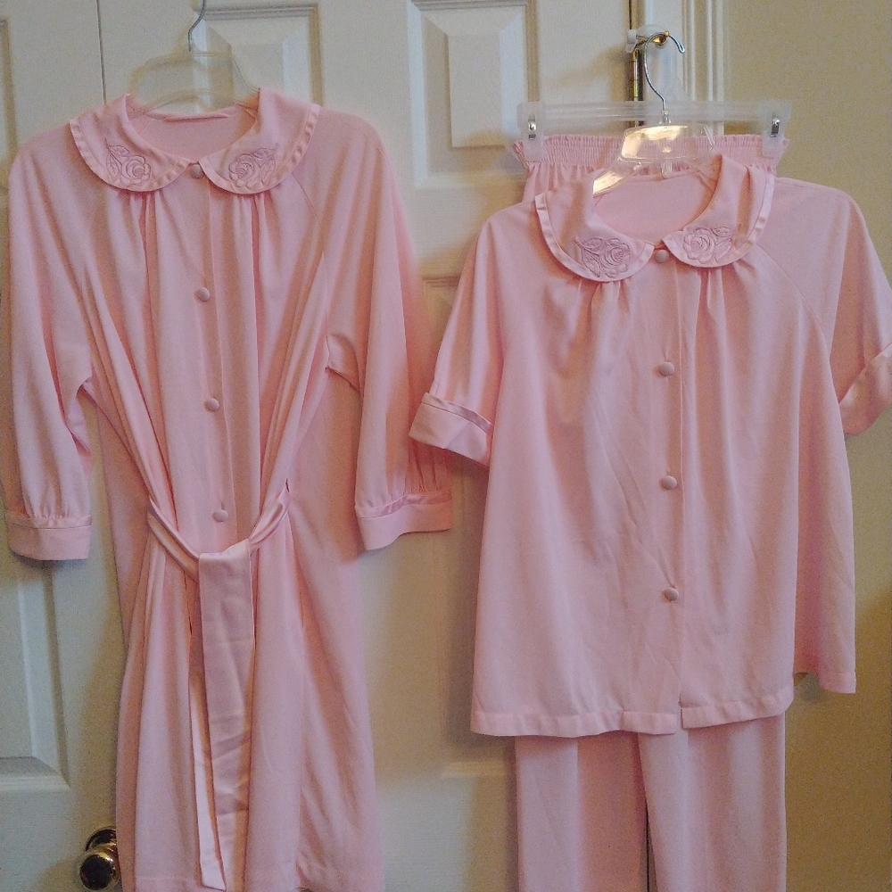 Vintage Vanity Fair Pajama and Robe set